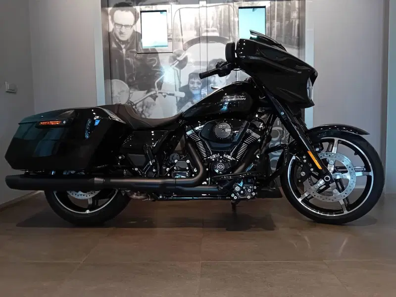 Harley-Davidson Street Glide (2024 - 26)