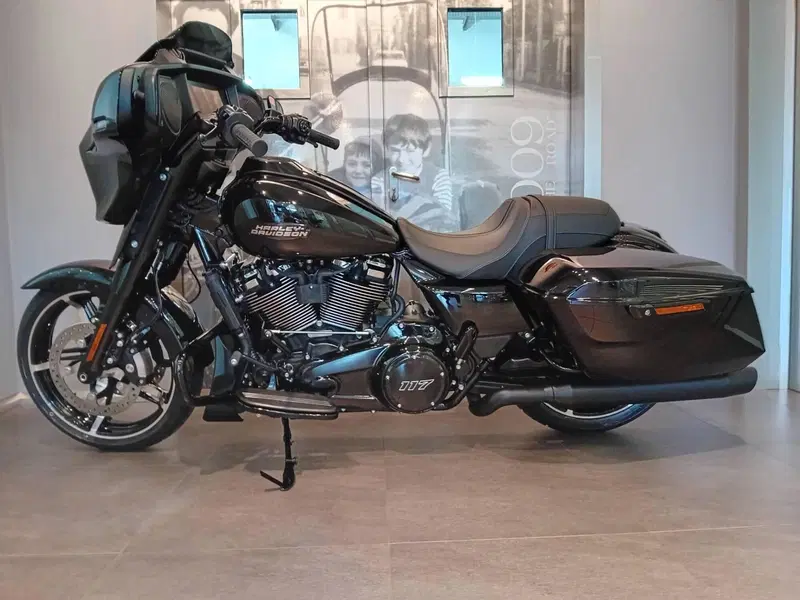 Harley-Davidson Street Glide (2024 - 26) (2)