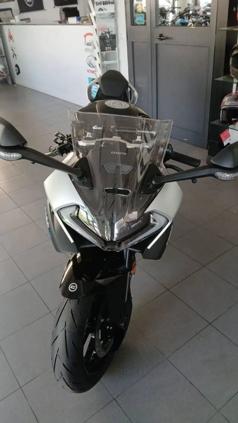 CFMOTO 675SR-R (2025 - 26)