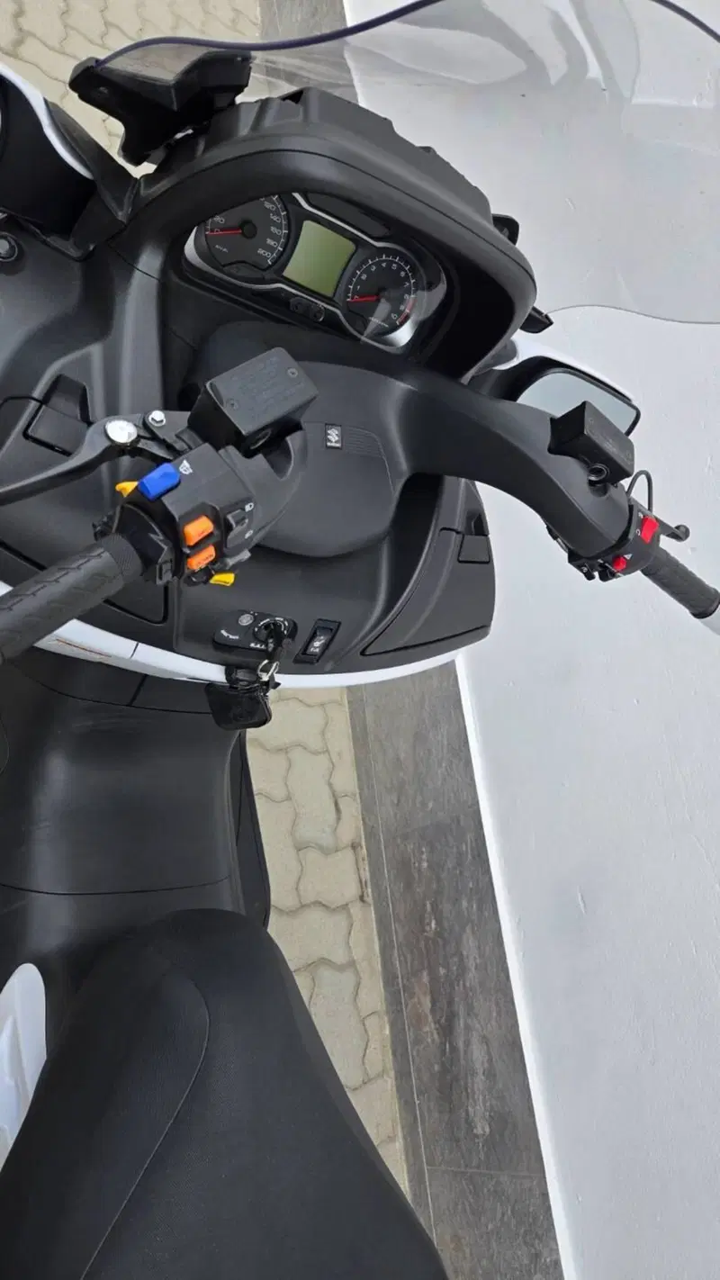 Suzuki Burgman AN 650 Executive ABS (2013 - 17) (6)