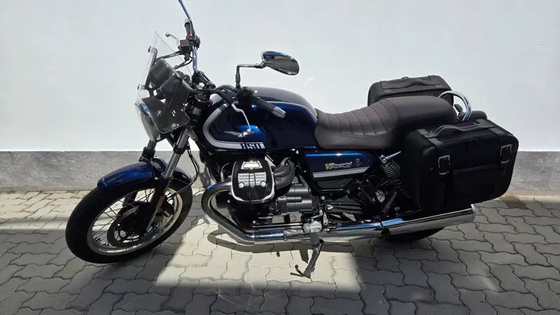 Moto Guzzi V7 Special (2021 - 24) (4)
