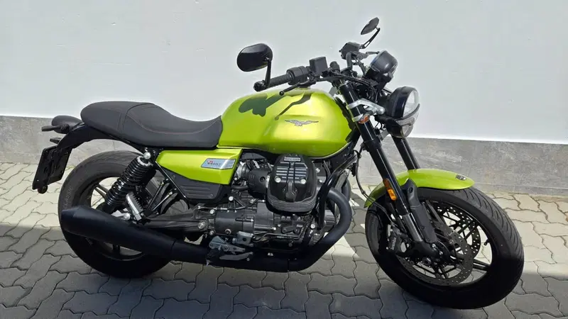 Moto Guzzi V7 Sport (2025 - 26)