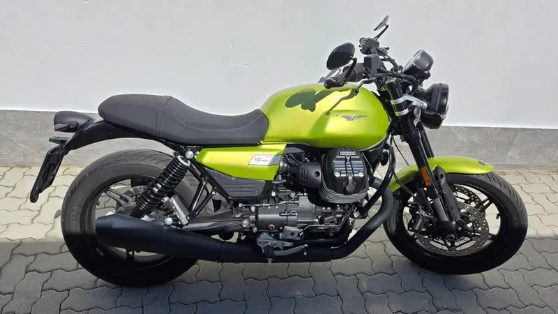 Moto Guzzi V7 Sport (2025 - 26) (2)
