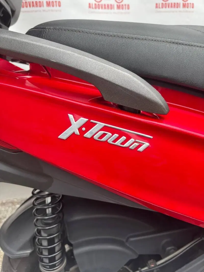 Kymco X-Town 300i ABS (2016 - 20) (8)