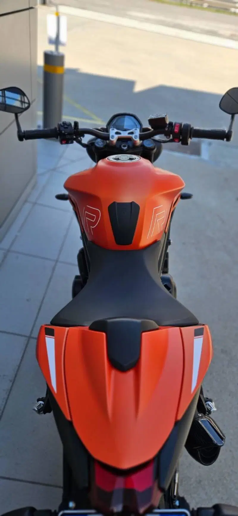 Triumph Street Triple 765 R (2023 - 26) (6)