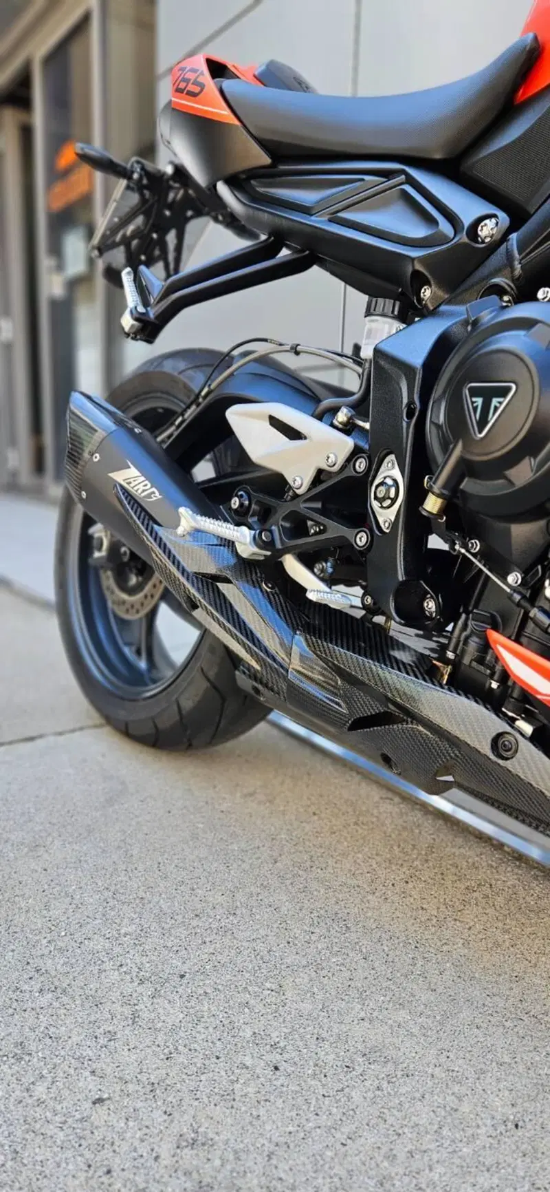 Triumph Street Triple 765 R (2023 - 26) (14)