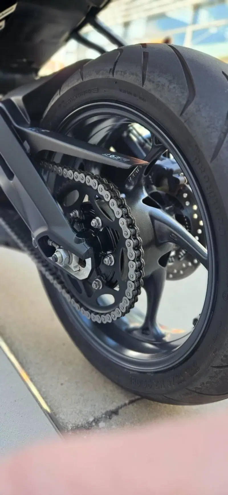 Triumph Street Triple 765 R (2023 - 26) (16)