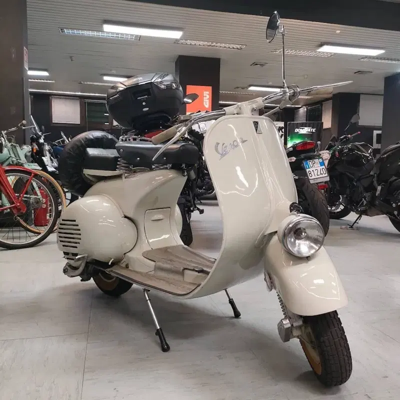 Piaggio Vespa 125 (3)