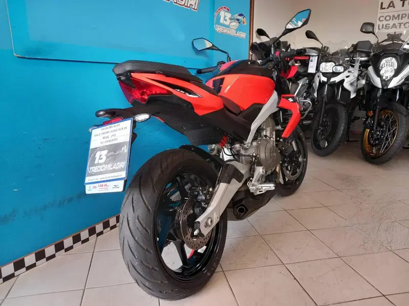 Aprilia Tuono 457 (2025 - 26) (3)