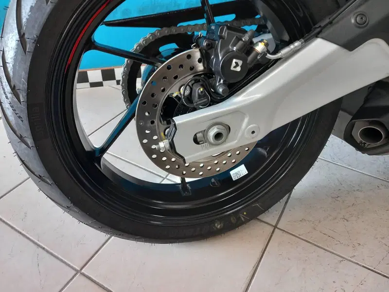 Aprilia Tuono 457 (2025 - 26) (12)