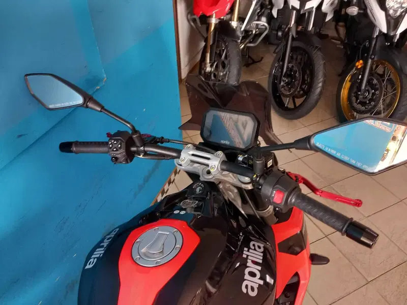 Aprilia Tuono 457 (2025 - 26) (17)