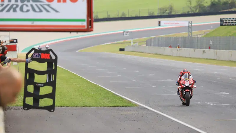 Dunlop CIV 2026, Mugello. Le qualifiche del sabato: pole position di Michele Pirro, Alessandro Delbianco &egrave; ottavo con un secondo e mezzo di ritardo [VIDEO-RISULTATI]