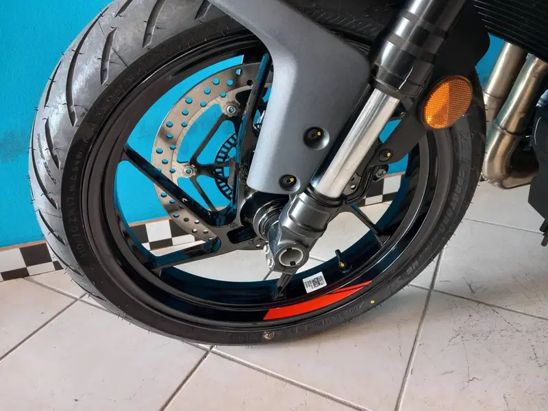 Aprilia Tuono 457 (2025 - 26) (7)