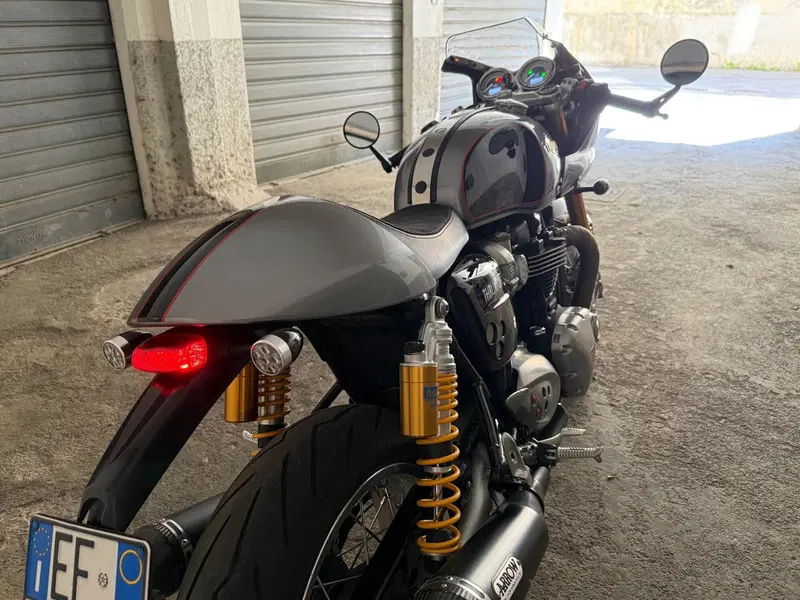 Triumph Thruxton 1200 R (2016) (8)