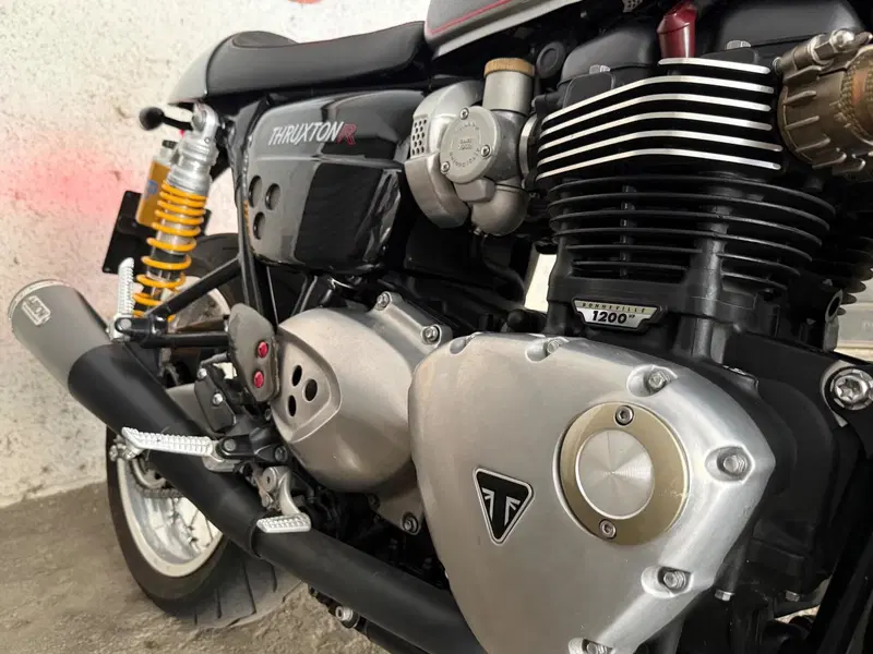 Triumph Thruxton 1200 R (2016) (12)