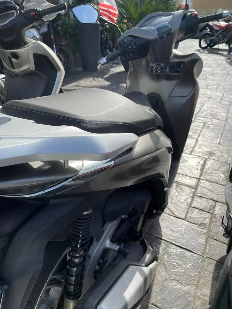 Honda SH 350 (2021 - 24) (2)