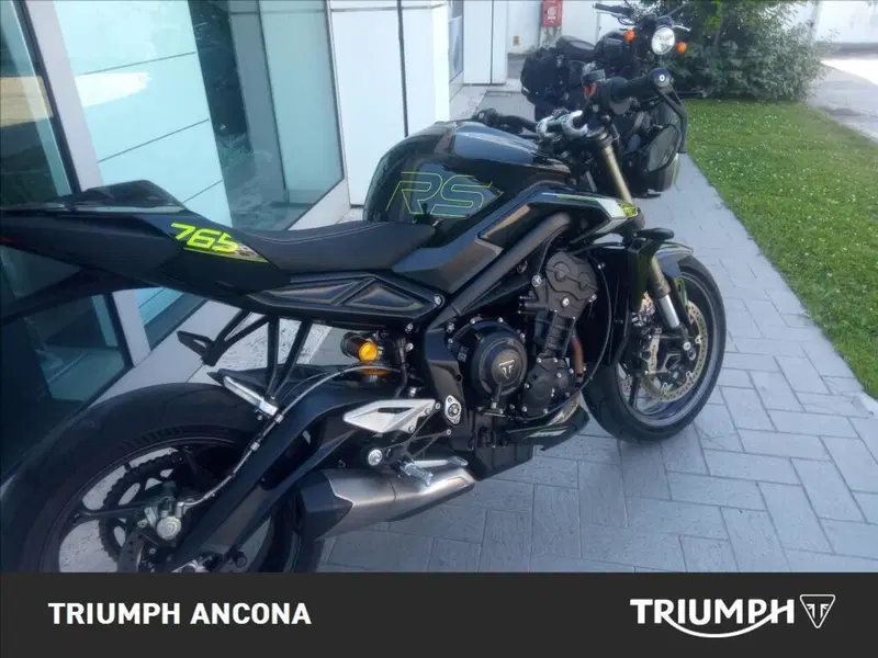 Triumph Street Triple 765 RS (2023 - 26) (9)