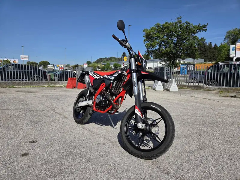 Betamotor RR 125 4T Motard LC (2021 - 23) (2)