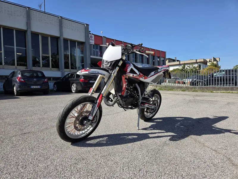 Husqvarna SM 125 (2008) (3)