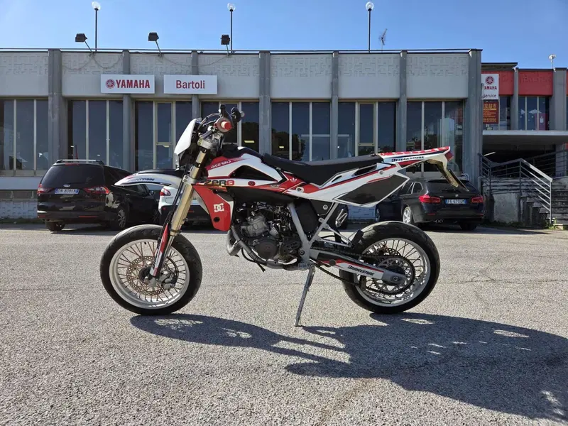 Husqvarna SM 125 (2008) (4)