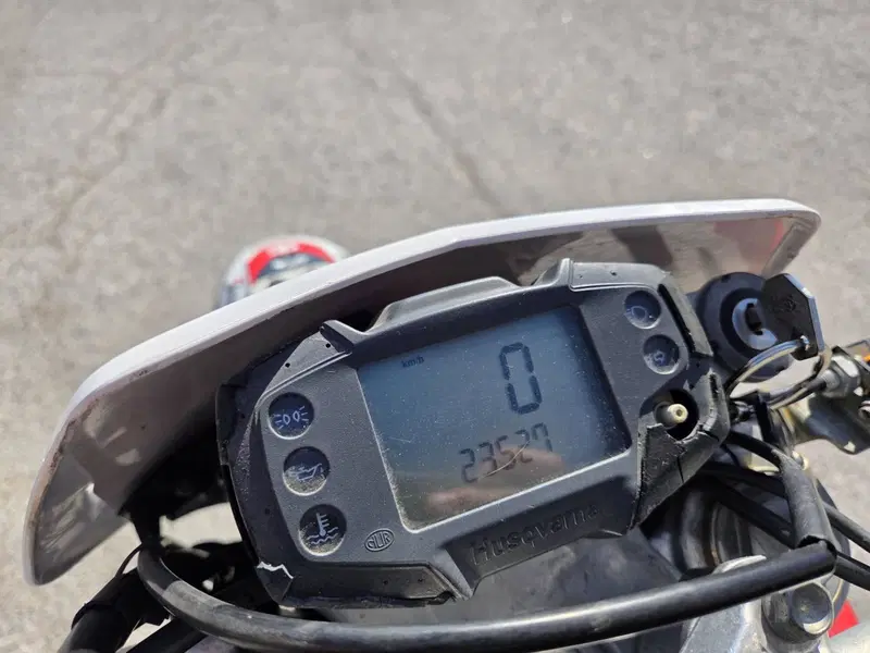 Husqvarna SM 125 (2008) (5)