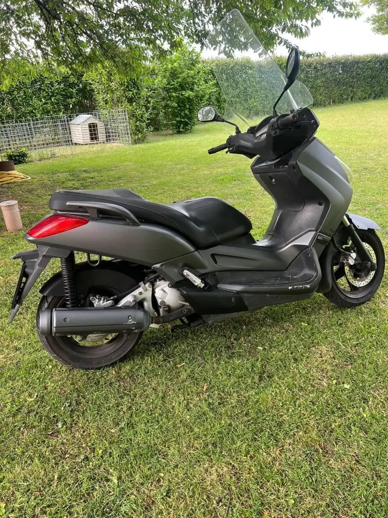Yamaha X-Max 250 (2005 - 07) (4)