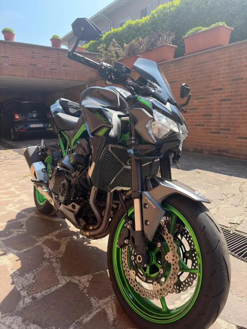 Kawasaki Z 900 (2021 - 24) (4)