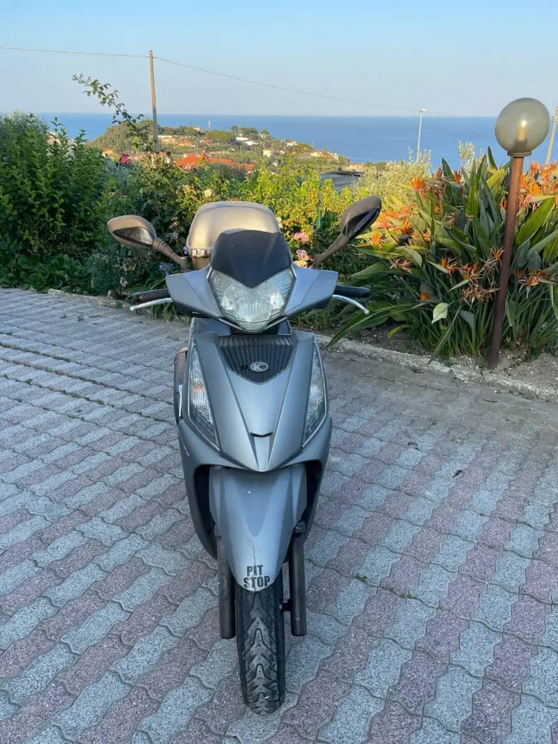 Kymco People 125i GT (2010 - 17) (4)