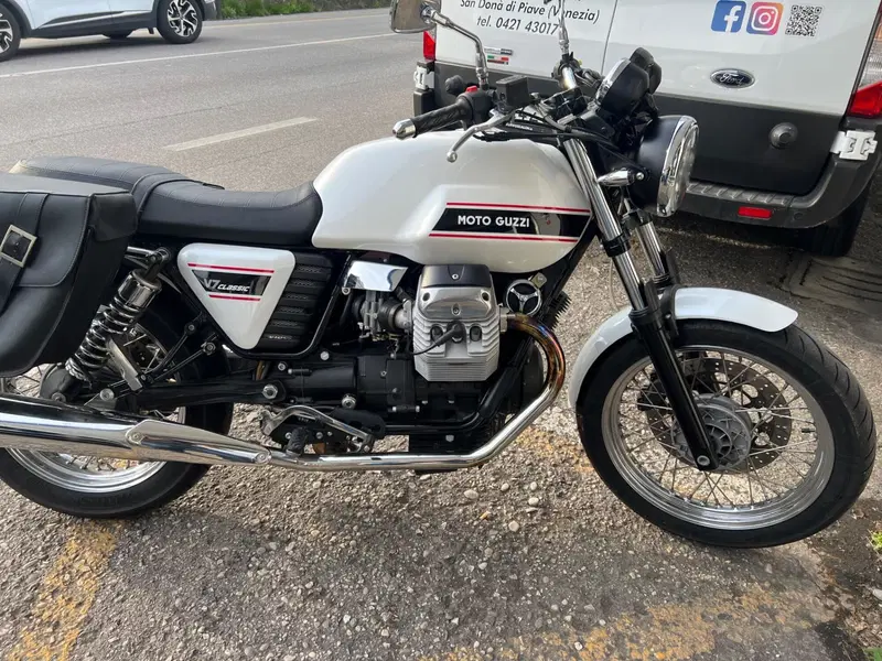 Moto Guzzi V7 Classic (2008 - 12)