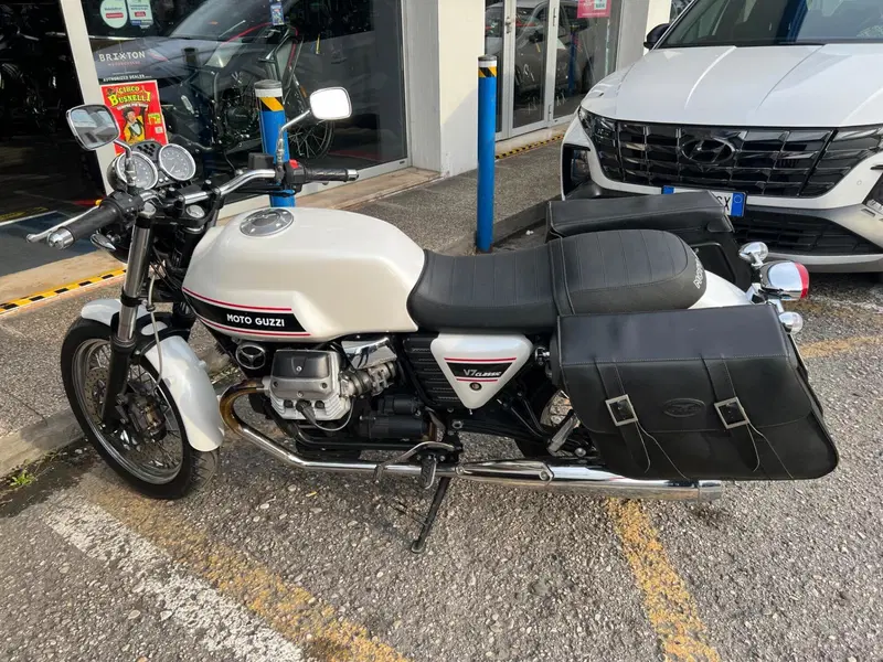 Moto Guzzi V7 Classic (2008 - 12) (3)