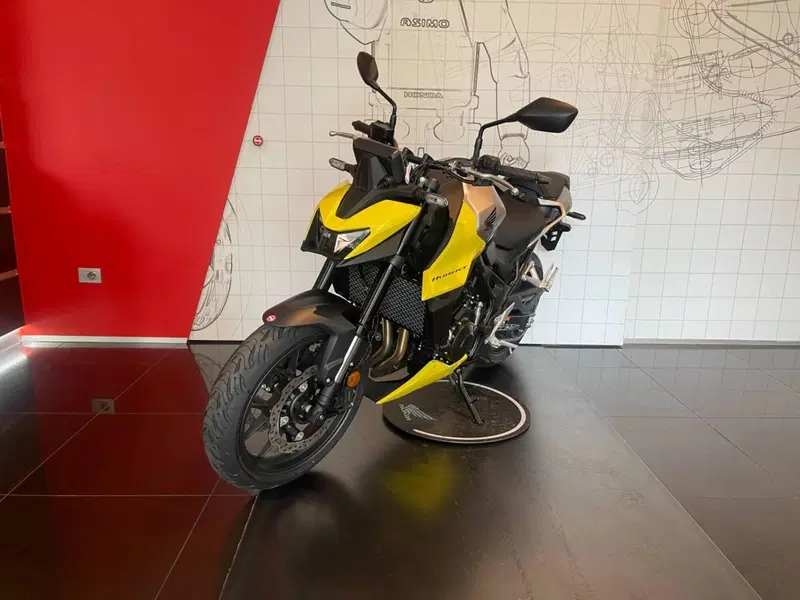 Honda CB 750 Hornet (2026) (4)