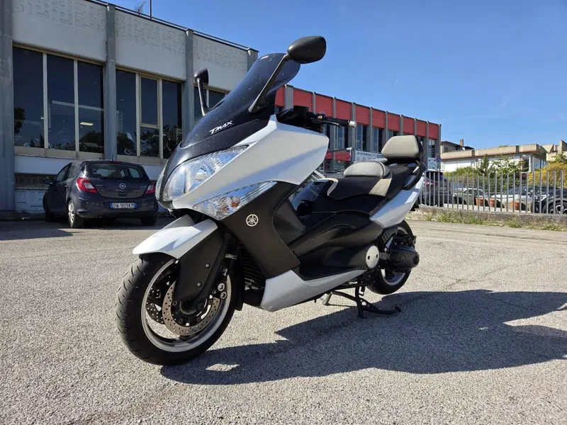 Yamaha T-Max 500 White Max (2010 - 11) (3)