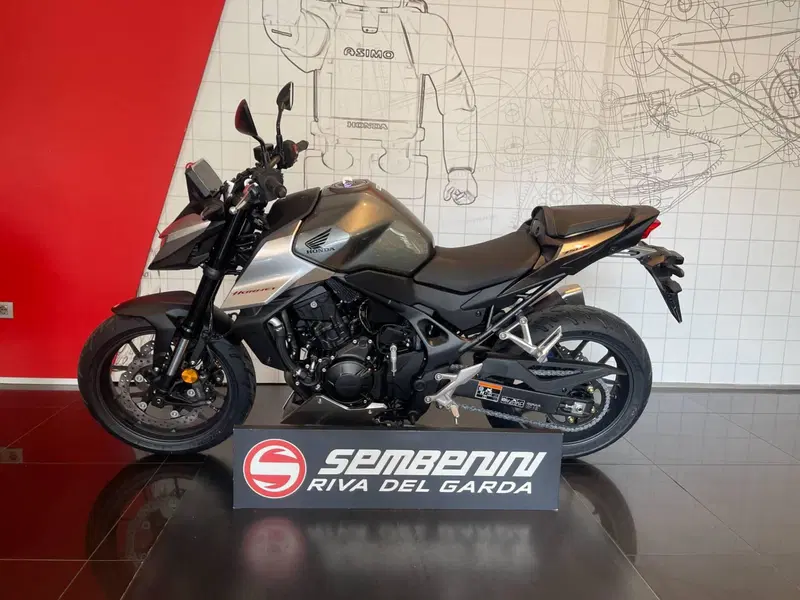 Honda CB 750 Hornet (2026) (5)