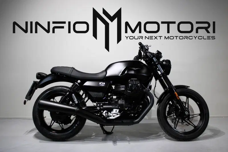 Moto Guzzi V7 Stone (2021 - 24)