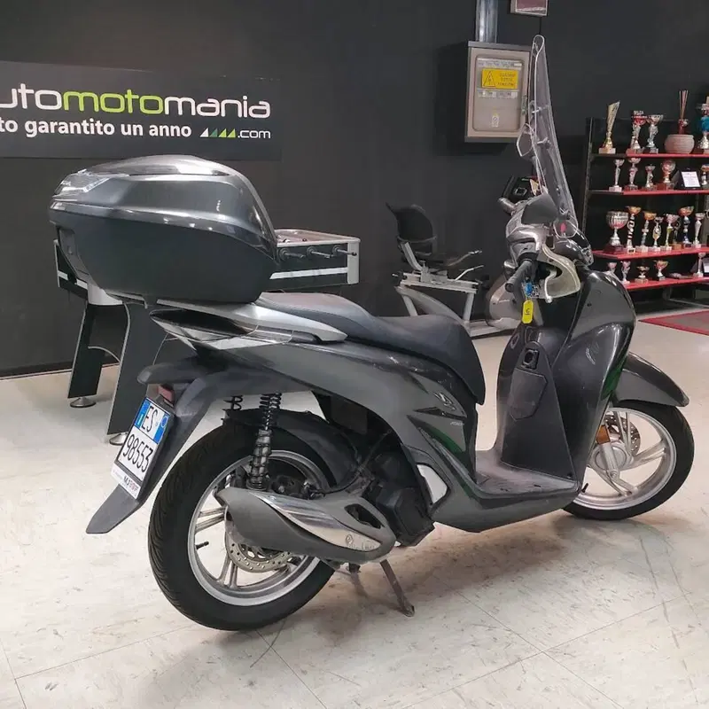 Honda SH 150i (2020 - 23) (2)
