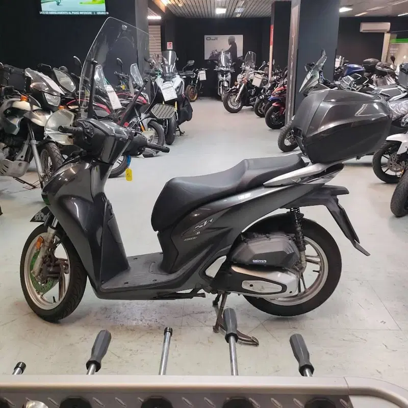 Honda SH 150i (2020 - 23) (6)