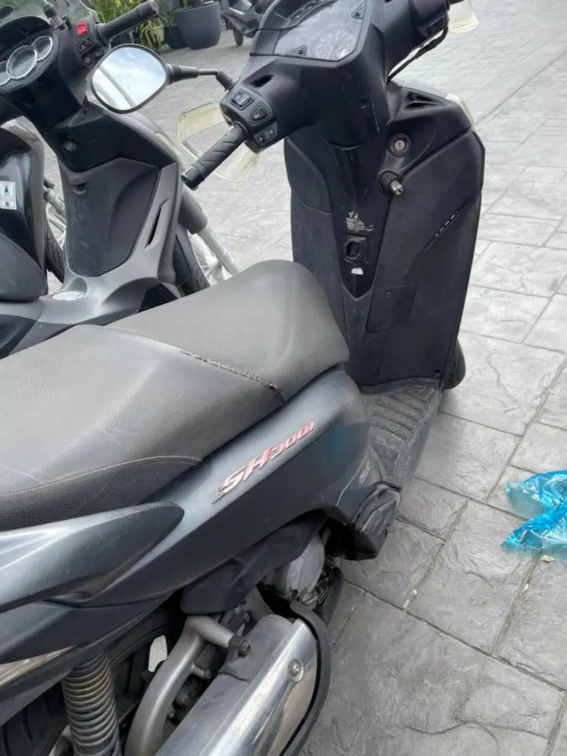 Honda SH 300 i (2011 - 14) (2)