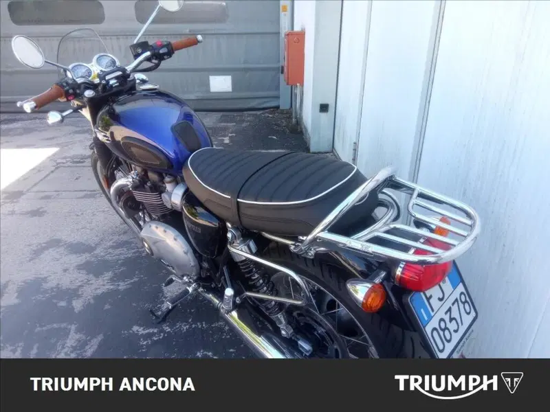 Triumph Bonneville T120 (2021 - 25) (2)