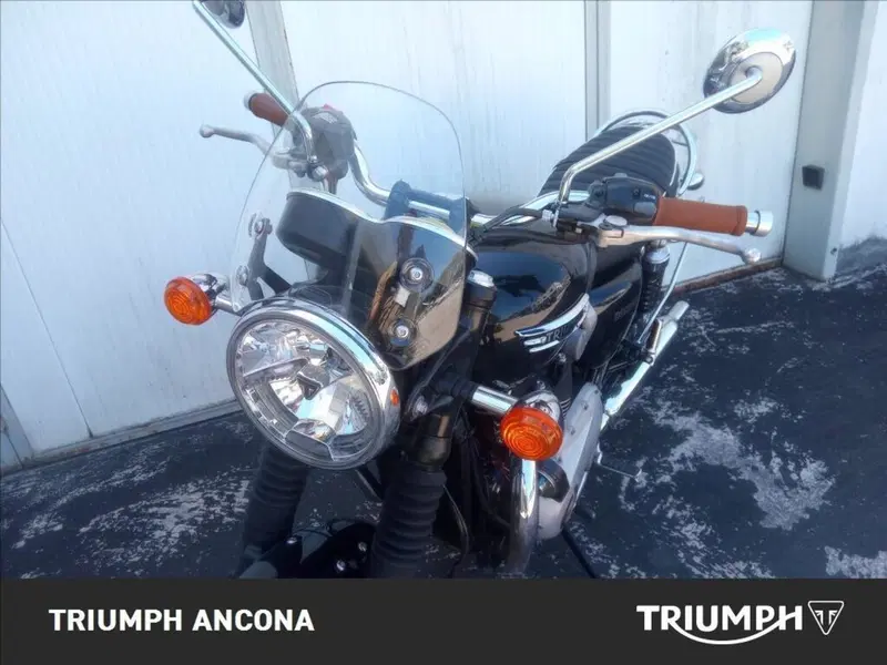 Triumph Bonneville T120 (2021 - 25) (3)