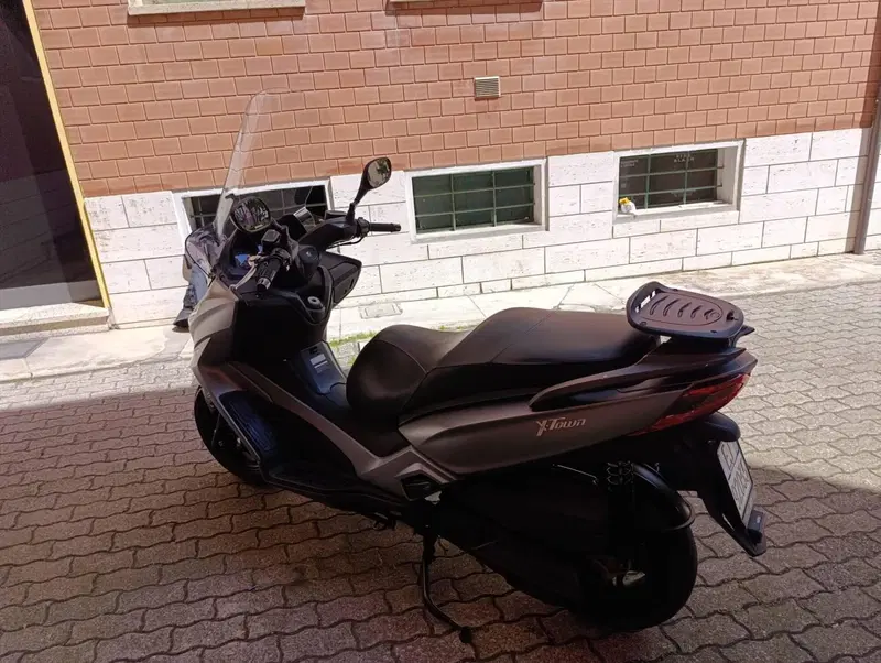 Kymco X-Town 300i ABS (2016 - 20) (8)