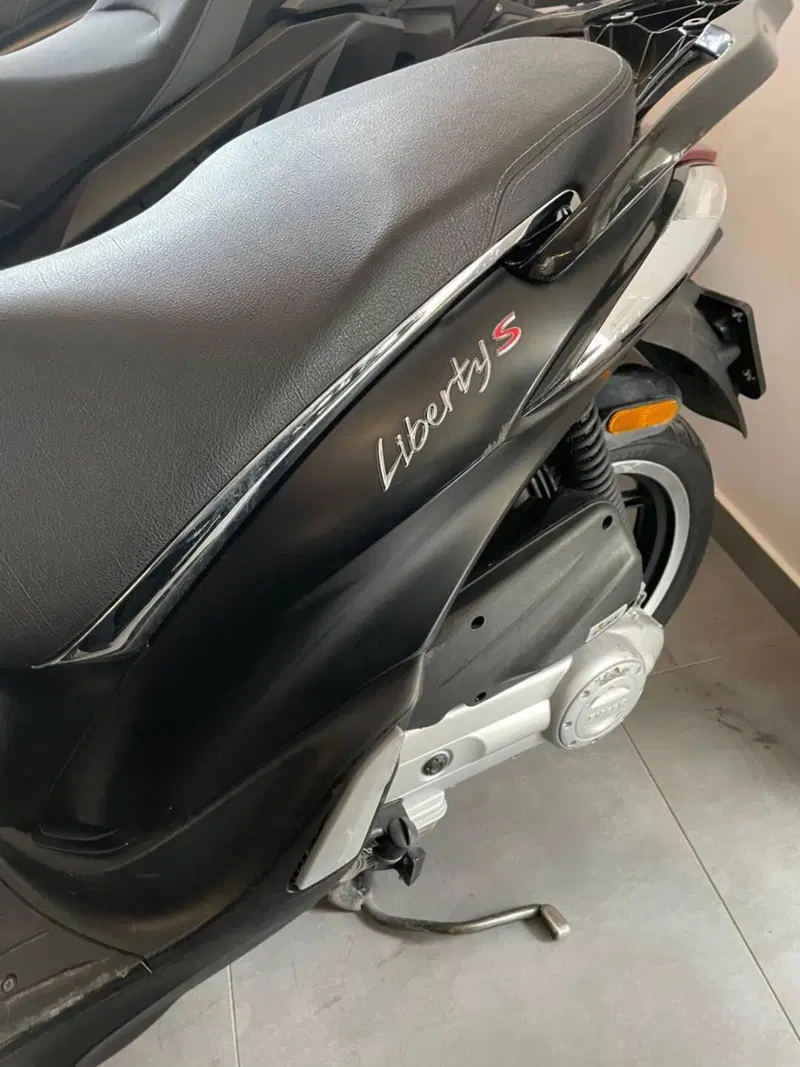 Piaggio Liberty 50 3V (2020) (2)