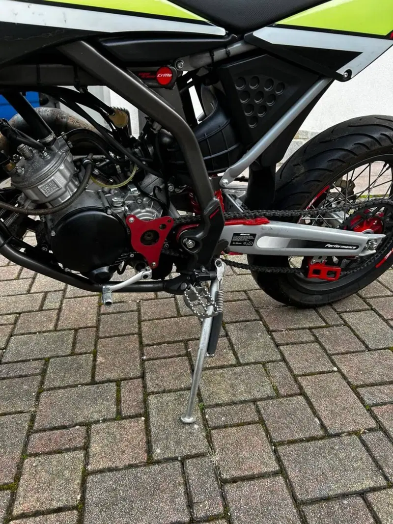 Fantic Motor Motard 50 Performance 2t (2020) (5)