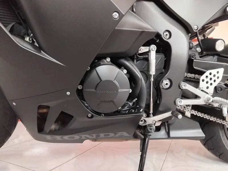Honda CBR 600 RR (2024 - 26) (7)