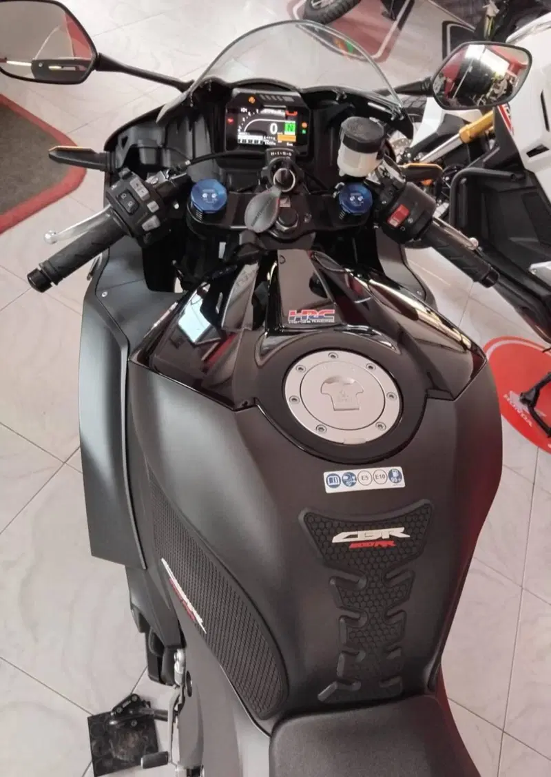 Honda CBR 600 RR (2024 - 26) (5)