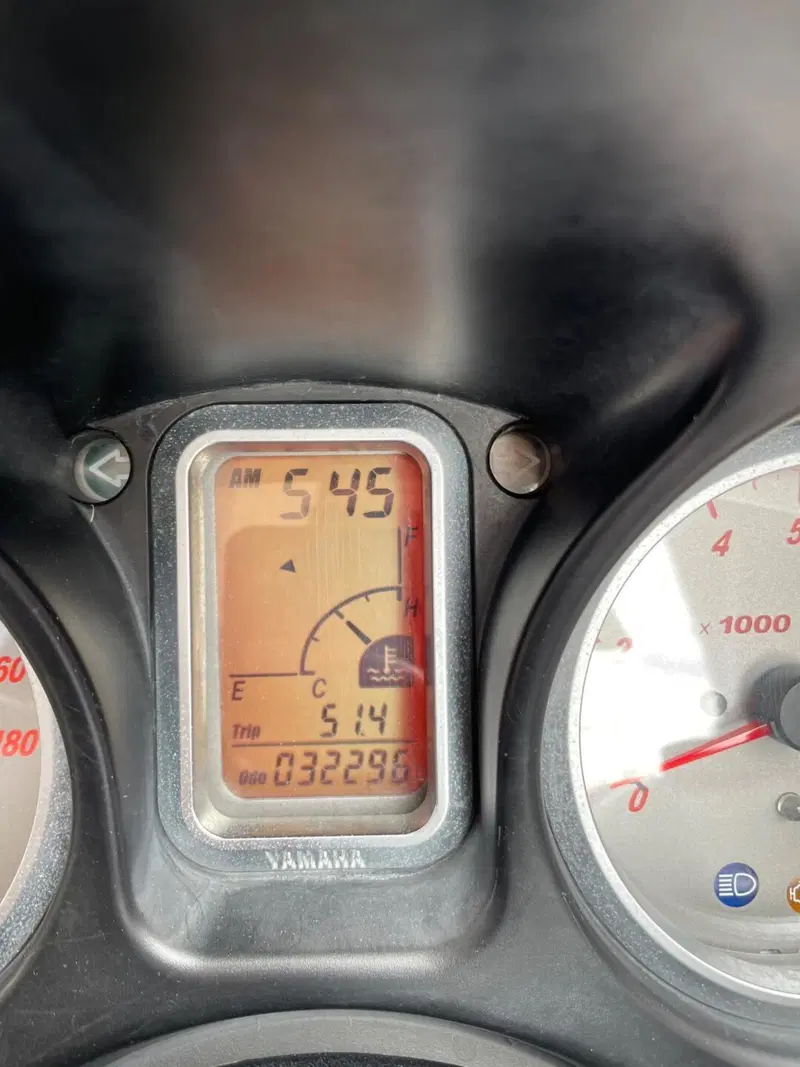 Yamaha T-Max 500 (2004 - 07) (6)