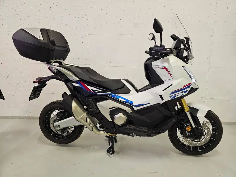 Honda X-ADV 750 Special Edition (2026) (4)