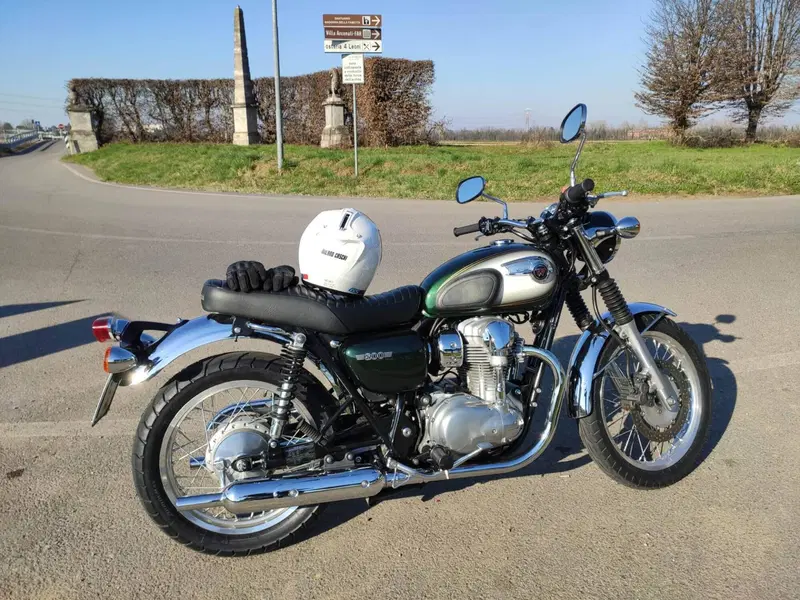 Kawasaki W 800 (2010 - 17) (3)