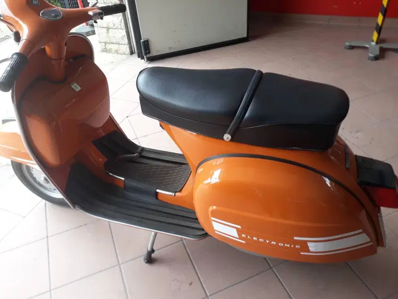 Piaggio Vespa rally 200