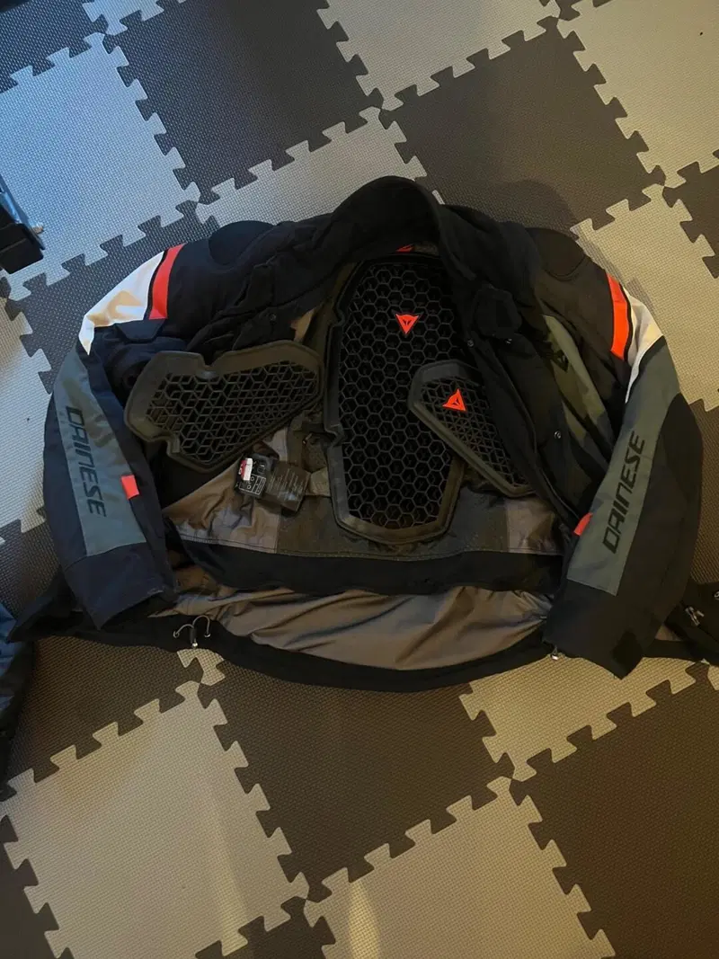 Giacca Dainese CARVE MASTER 3 tg46 completa di pro (3)
