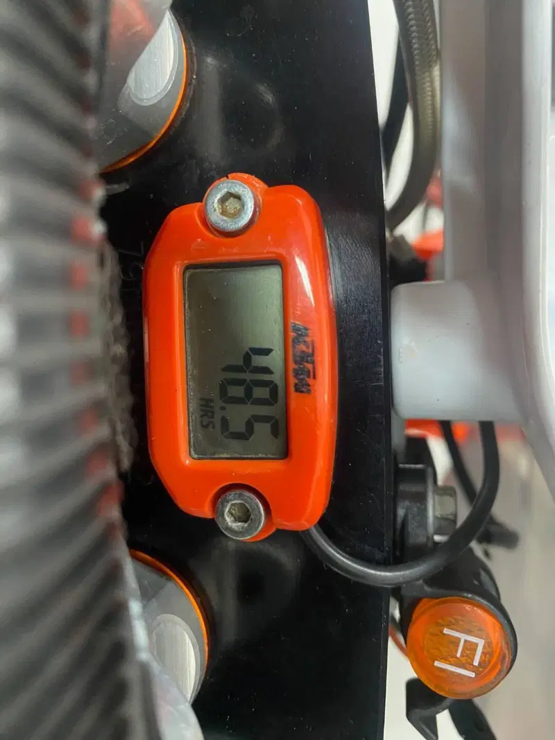 KTM 250 SX-F (2020) (8)